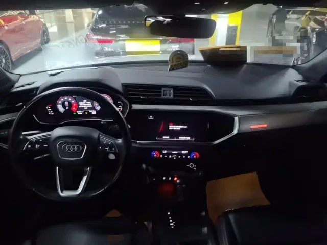 Audi Q3 — Фото автомобиля 9