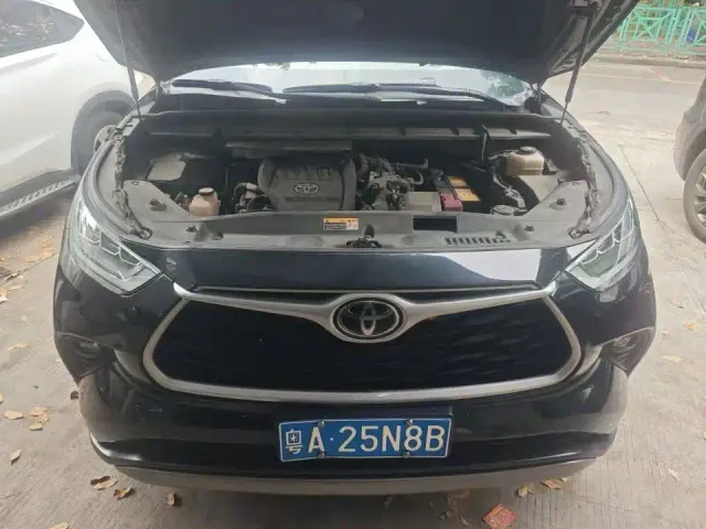 Toyota Highlander — Фото автомобиля 2