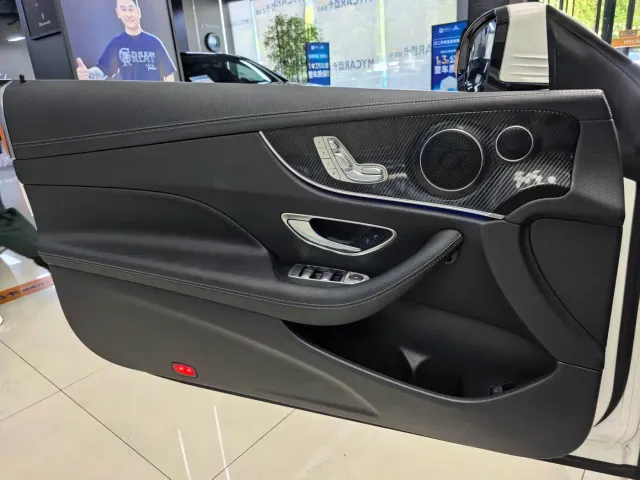 Mercedes-Benz E-Class — Фото автомобиля 7