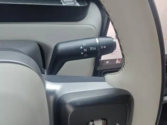 iCAR V23 — Фото автомобиля 16