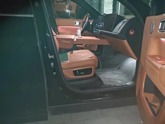 Li Auto L9 — Фото автомобиля 19
