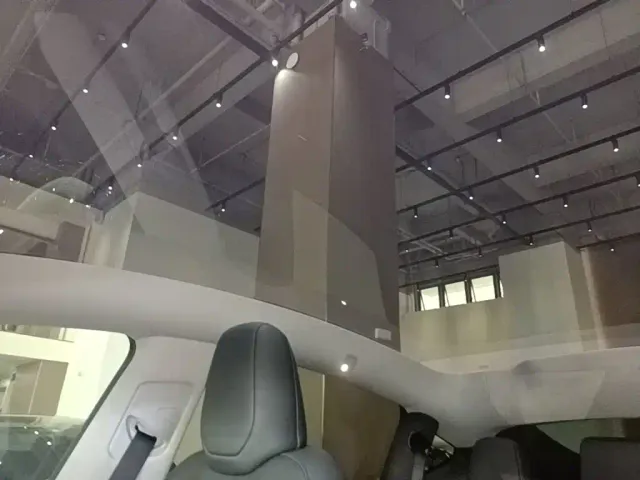 Tesla Model Y — Фото автомобиля 17