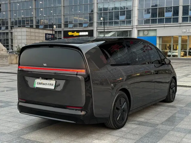 Li Auto MEGA — Фото автомобиля 6