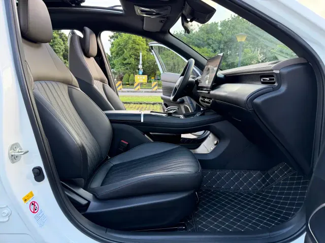 Changan Eado — Фото автомобиля 16