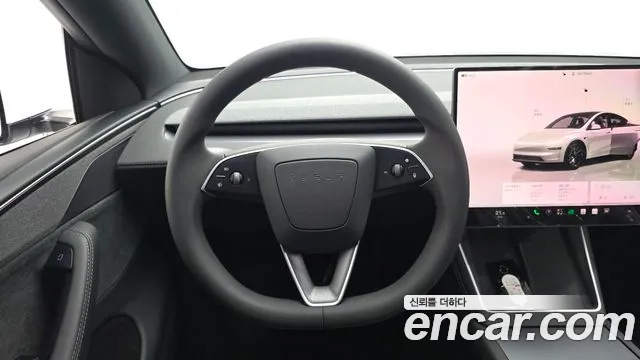 Tesla Model Y — Фото автомобиля 13
