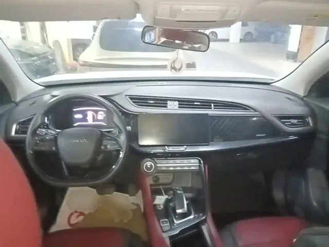 Dongfeng Fengshen AX7 — Фото автомобиля 9