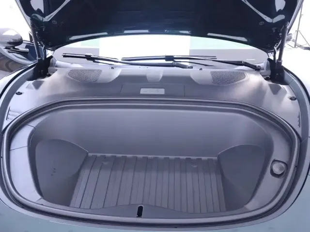 Xiaomi SU7 — Фото автомобиля 26