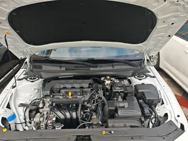Hyundai Elantra — Фото автомобиля 19