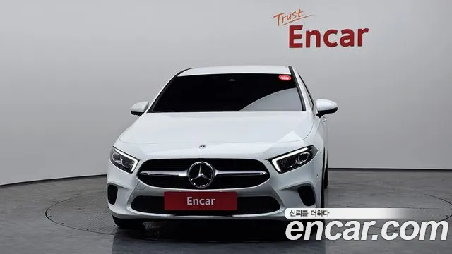 Mercedes-Benz A-Class — Фото автомобиля 3