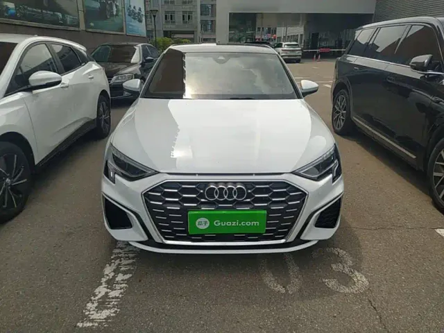 Audi Audi A3 2024 Model Sportback 35 TFSI Fashion Sport — Фото автомобиля 2