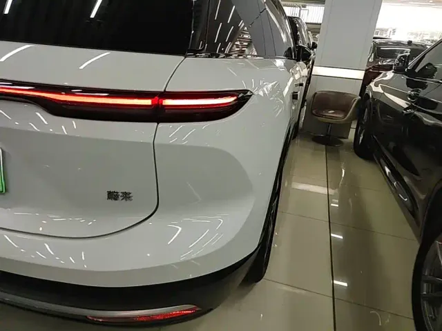 Nio ES6 — Фото автомобиля 7