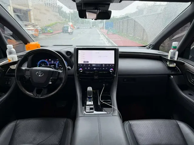 Toyota Alphard — Фото автомобиля 5