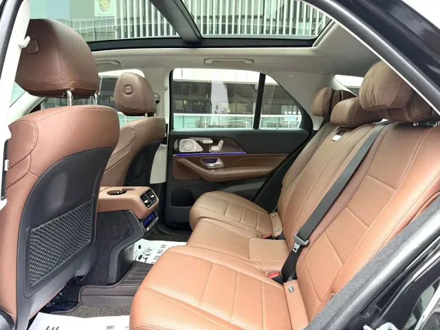 Mercedes-Benz GLE-Class — Фото автомобиля 13