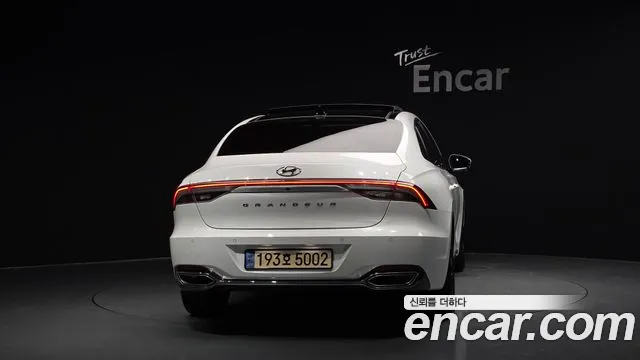 Hyundai Grandeur Grandeur (New) Hybrid — Фото автомобиля 4