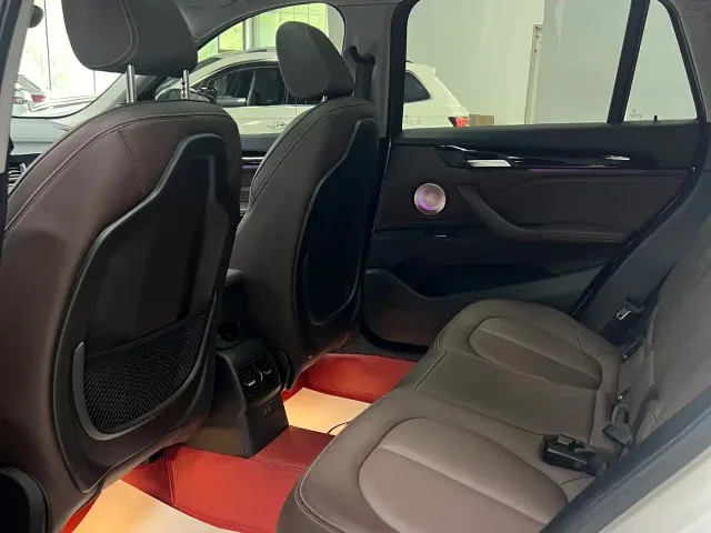BMW X1 — Фото автомобиля 12