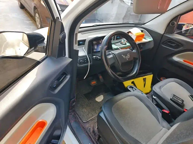 Wuling Hongguang Mini EV — Фото автомобиля 12