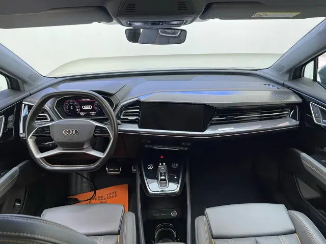 Audi Q4 e-tron — Фото автомобиля 9