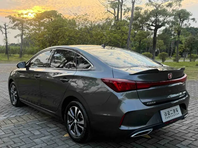 Changan Eado — Фото автомобиля 23