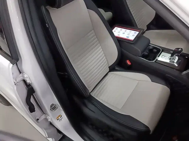 Land Rover Discovery Sport — Фото автомобиля 24