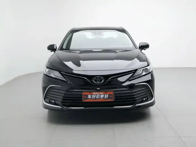 Toyota Camry — Фото автомобиля 3