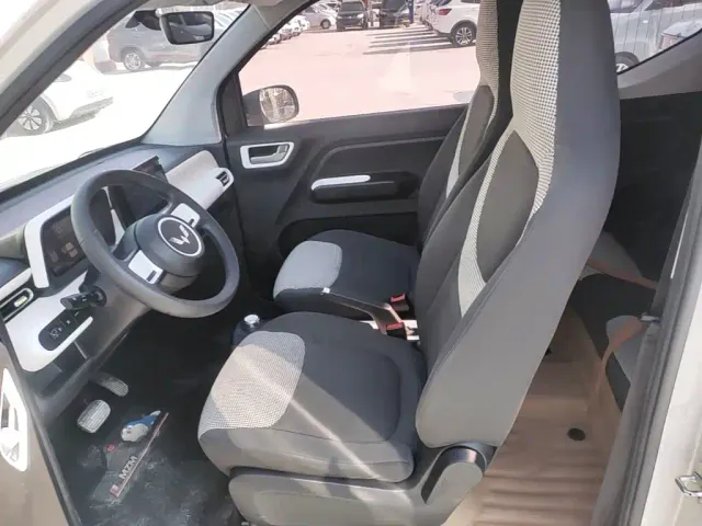 Wuling Hongguang Mini EV — Фото автомобиля 14