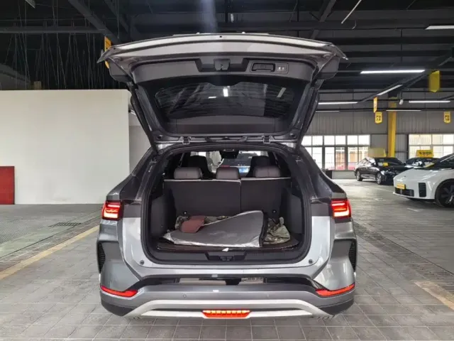 BYD Song PLUS — Фото автомобиля 18