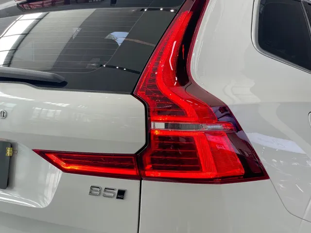 Volvo XC60 — Фото автомобиля 30