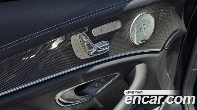 Mercedes-Benz E-Class — Фото автомобиля 14