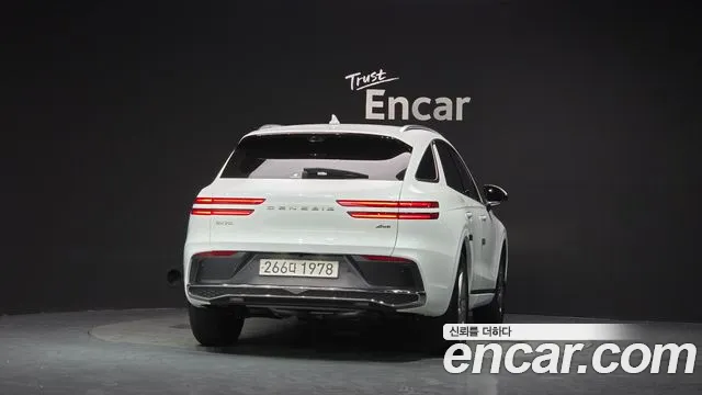 Genesis GV70 2.5T Бензин AWD — Фото автомобиля 4