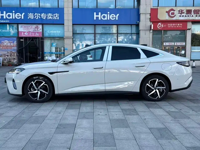 BYD Seal 07 DM-i — Фото автомобиля 3