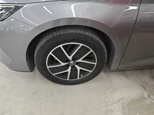 BYD Qin L — Фото автомобиля 22