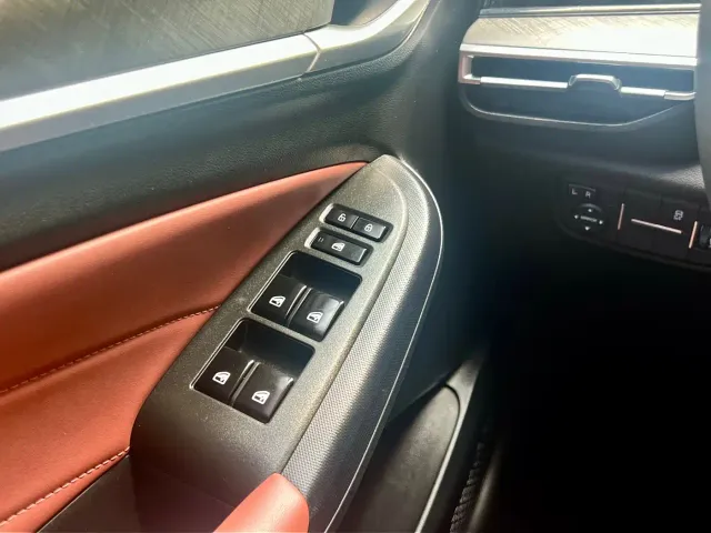 Changan Eado — Фото автомобиля 8