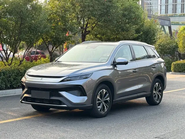 Фотография автомобиля — BYD Song Pro