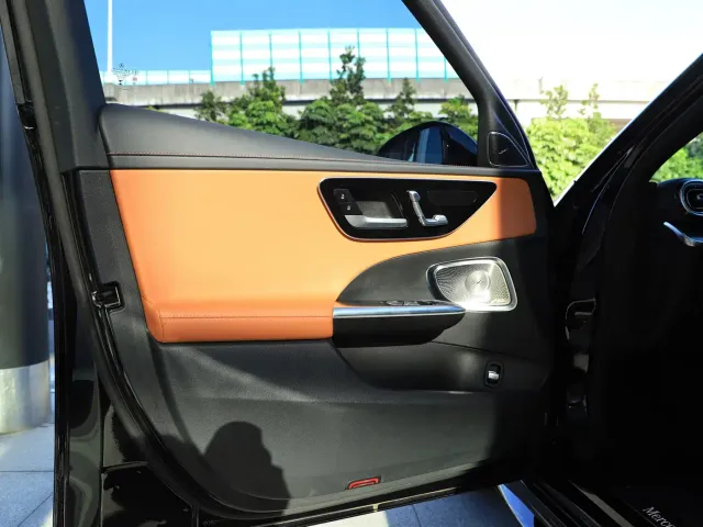 Mercedes-Benz C-Class — Фото автомобиля 10