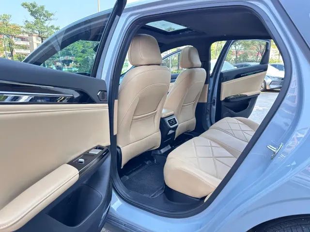 Geely Galaxy L6 — Фото автомобиля 9