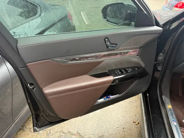BMW 7 Series — Фото автомобиля 16