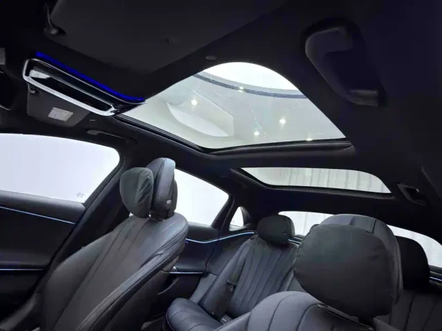 Mercedes-Benz E-Class — Фото автомобиля 13