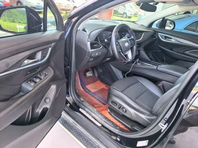 Buick Enclave — Фото автомобиля 11