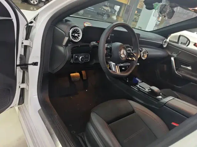 Mercedes-Benz A-Class — Фото автомобиля 15