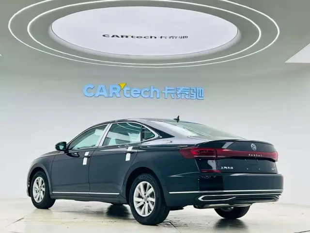 Volkswagen Passat — Фото автомобиля 7