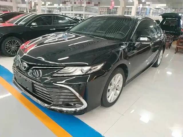 Фотография автомобиля — Toyota Camry