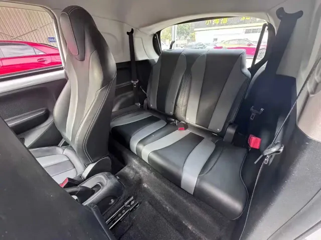 Roewe Clever — Фото автомобиля 6