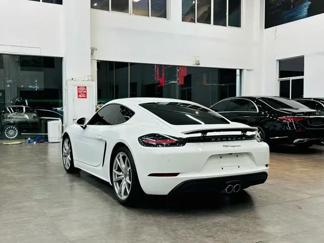 Porsche 718 — Фото автомобиля 4