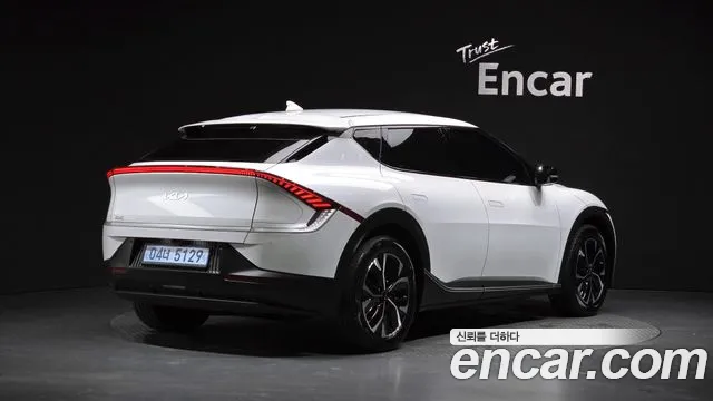 Kia EV6 — Фото автомобиля 2