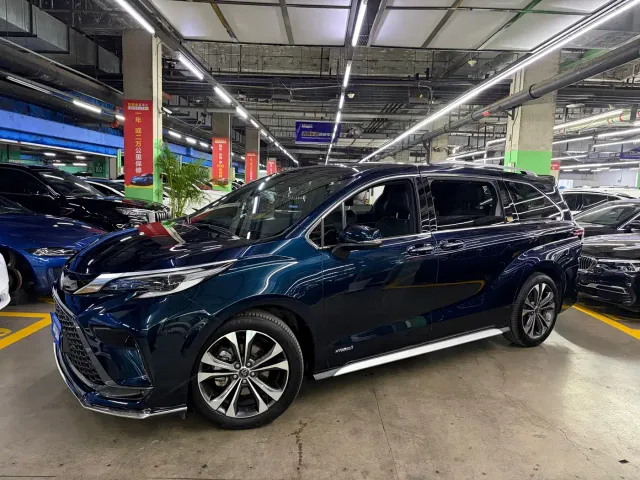 Фотография автомобиля — Toyota Granvia