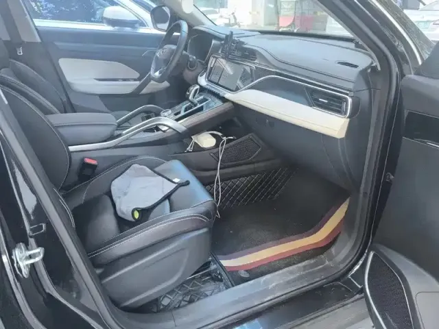 Geely Boyue — Фото автомобиля 21