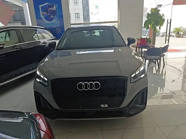 Audi Q2L — Фото автомобиля 2