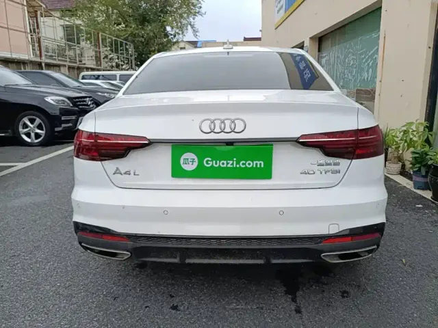 Audi A4L — Фото автомобиля 5