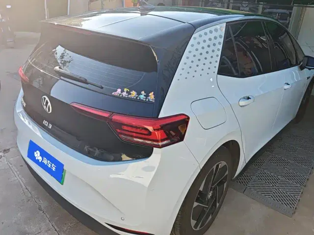 Volkswagen ID.3 — Фото автомобиля 3