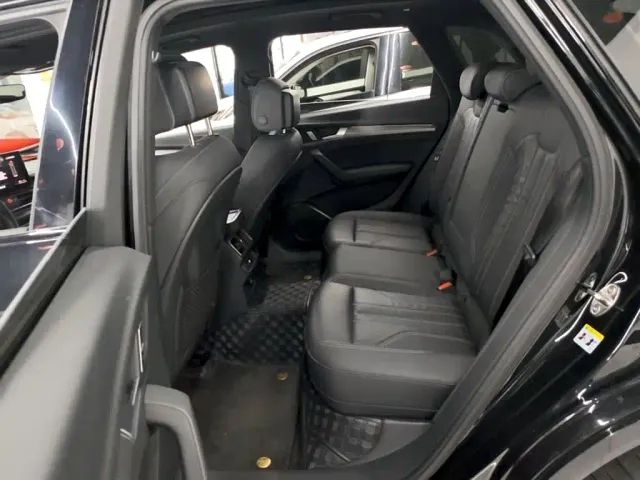 Audi Q5L — Фото автомобиля 16